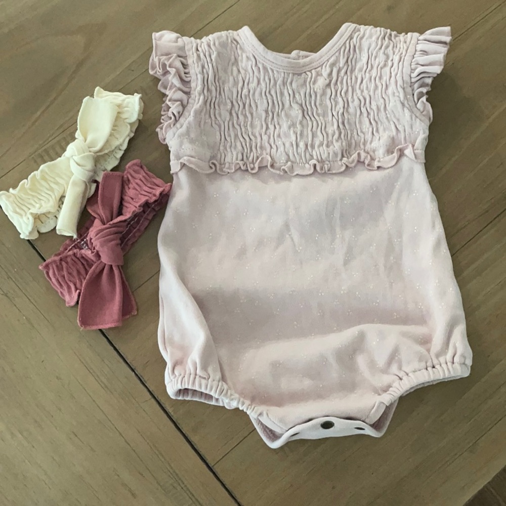 Spearmint Onesie with 2 bows